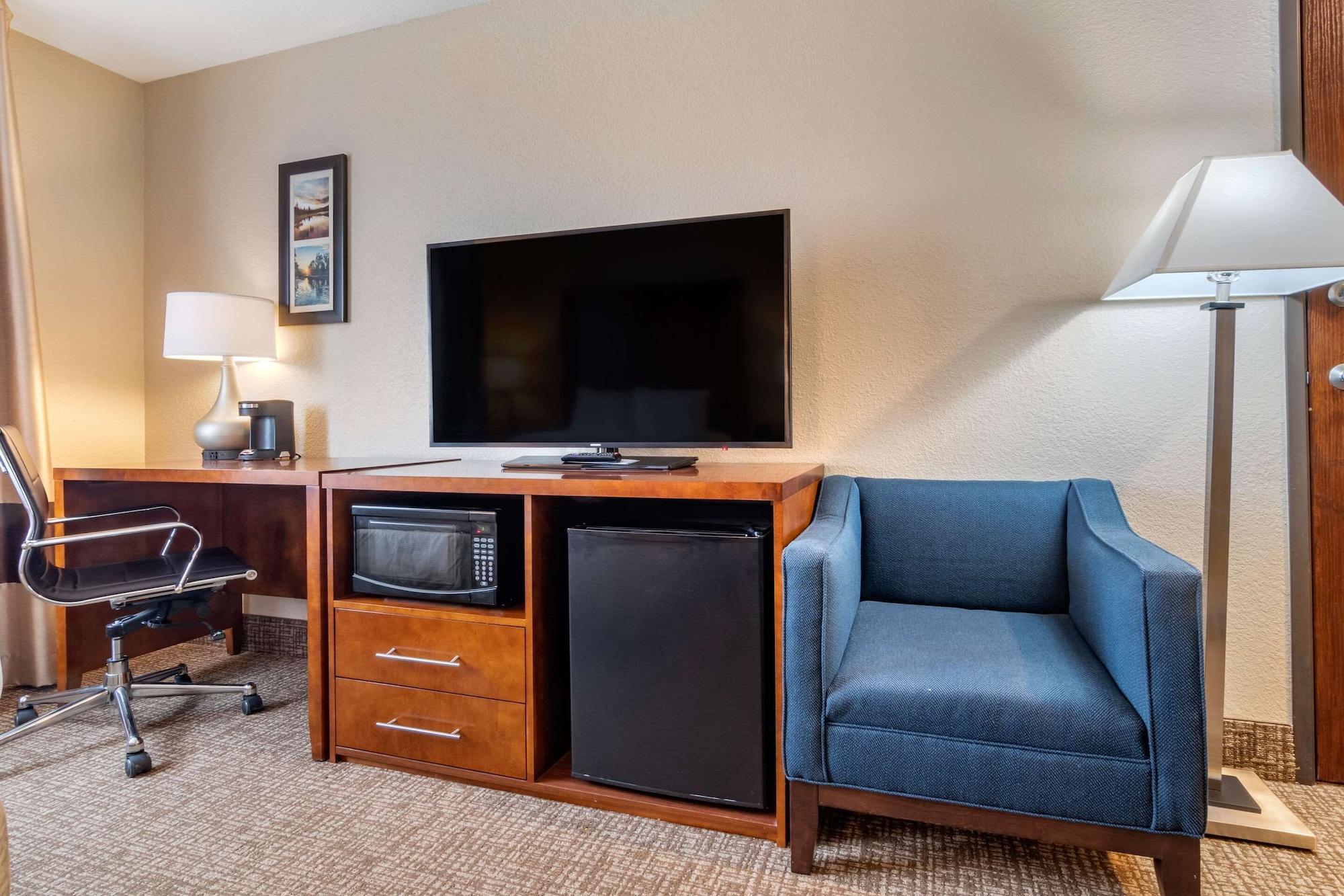 Comfort Inn & Suites South Hill I-85 Экстерьер фото