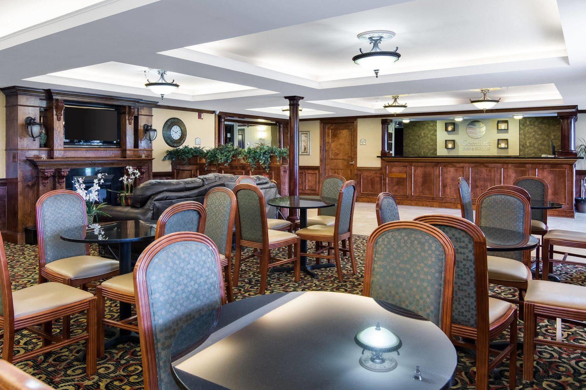 Comfort Inn & Suites South Hill I-85 Экстерьер фото
