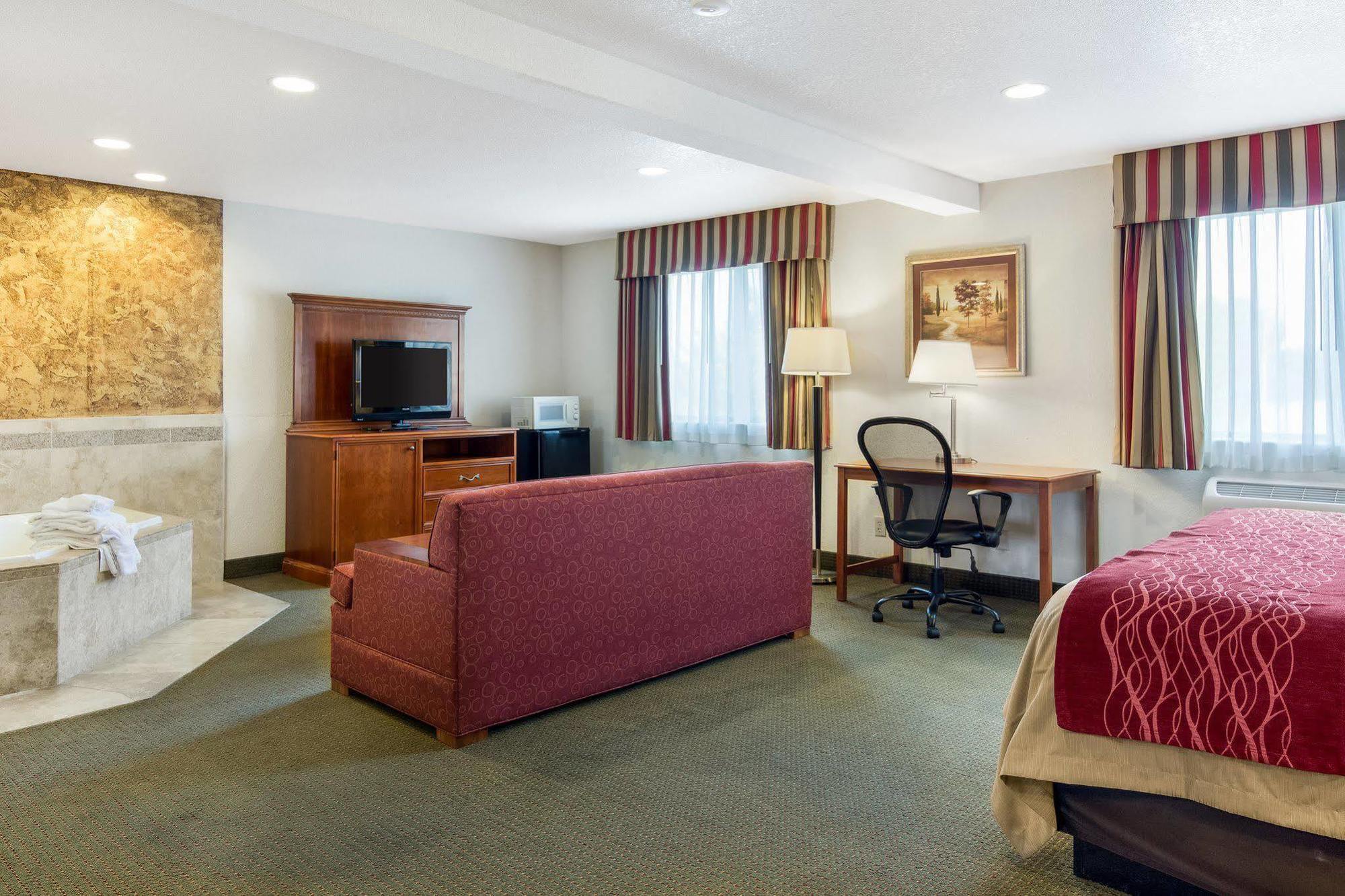 Comfort Inn & Suites South Hill I-85 Экстерьер фото