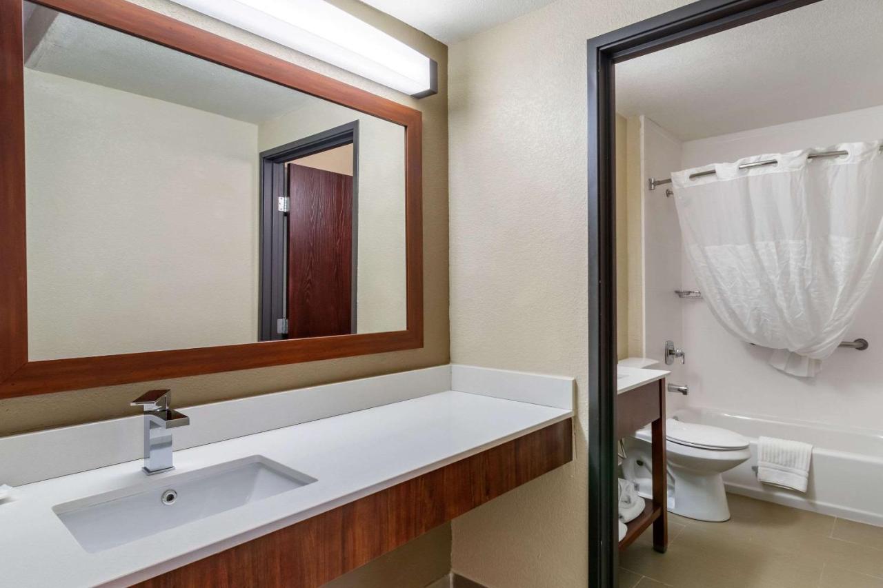 Comfort Inn & Suites South Hill I-85 Экстерьер фото