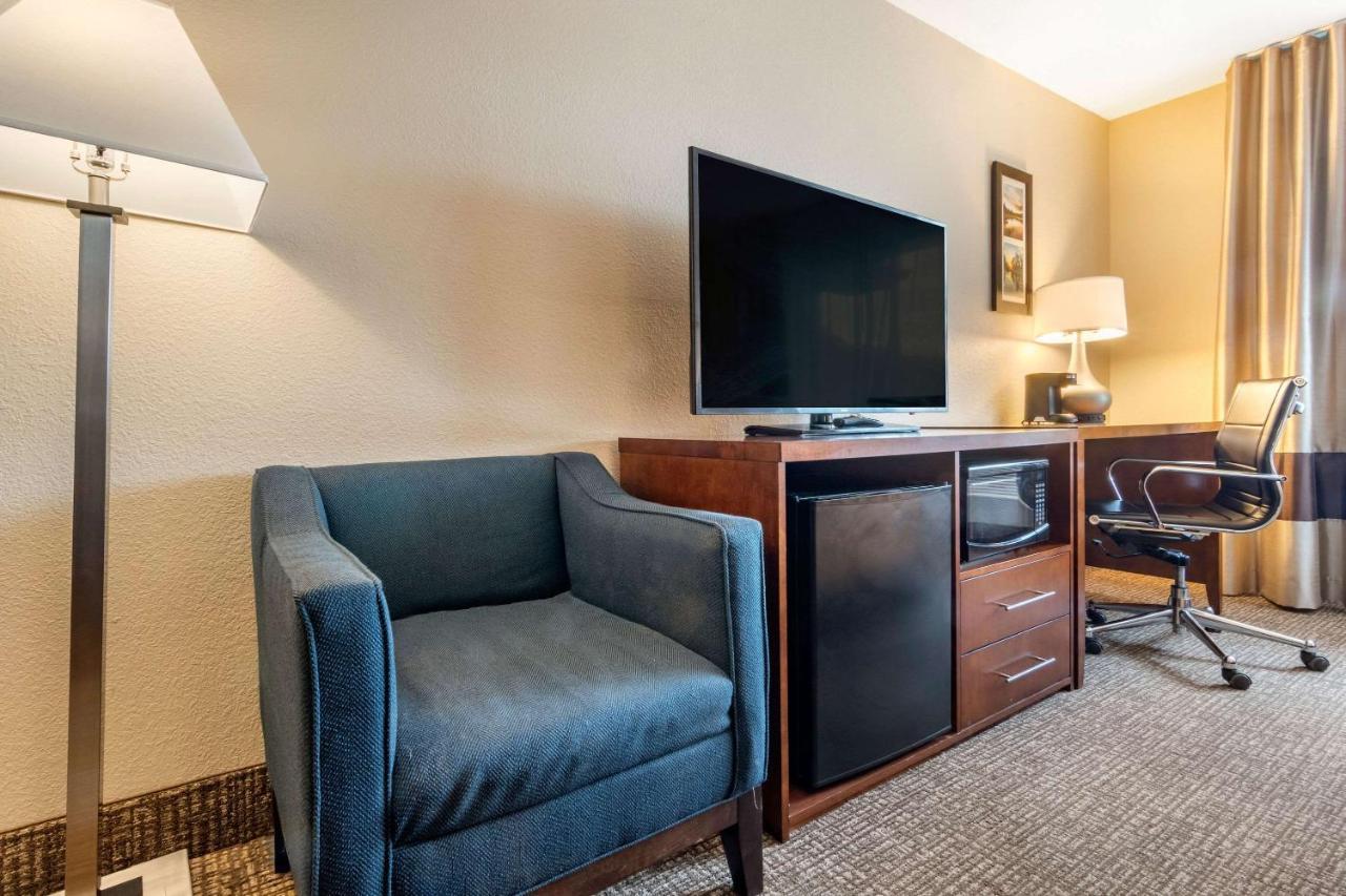 Comfort Inn & Suites South Hill I-85 Экстерьер фото